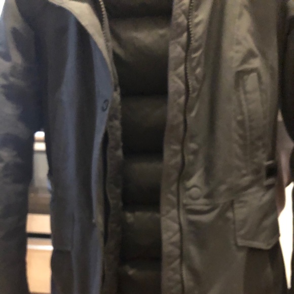Xs north face down jacket!! Only one year old :). - Picture 2 of 5